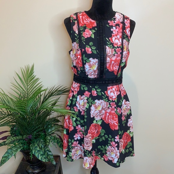 DISNEY PRINCESS junior dress - Picture 2 of 10